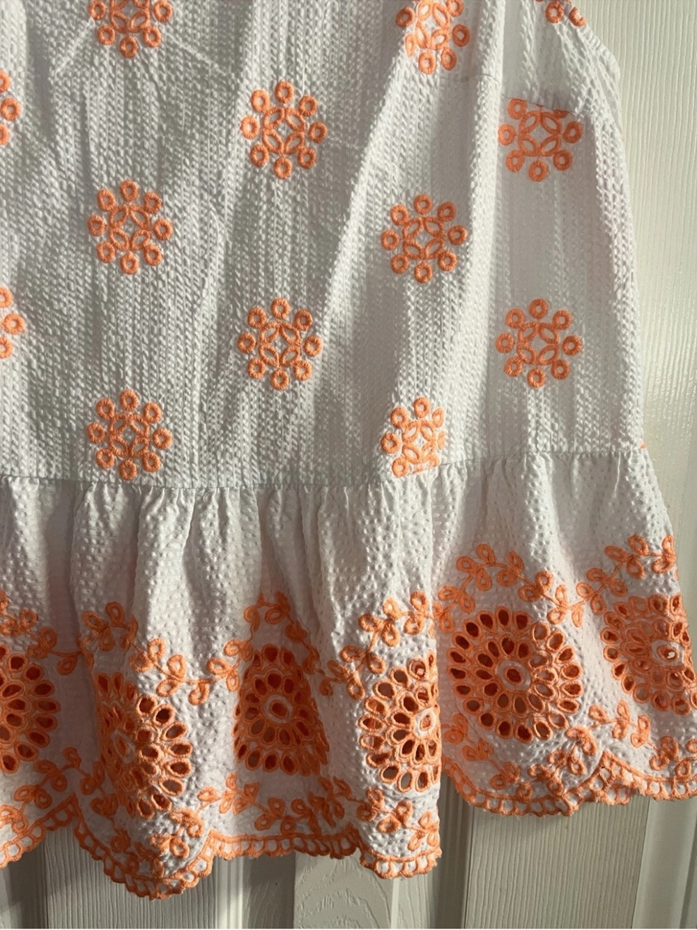 Lilly Pulitzer White Sleeveless Peplum Top with Peach Embroidery XL - Picture 4 of 6